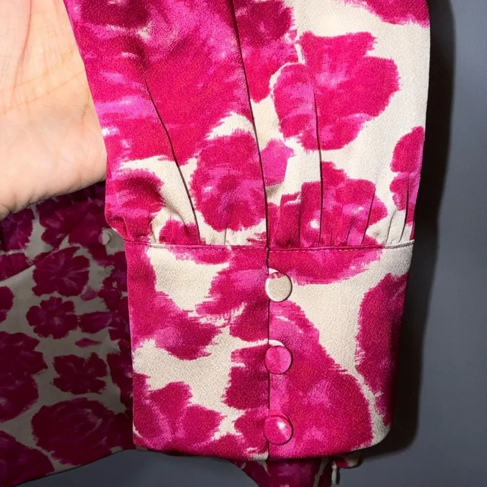 J.Crew Fuchsia Pink Floral V-neck Satin Crepe Blouse Size 10 NWOT feminine